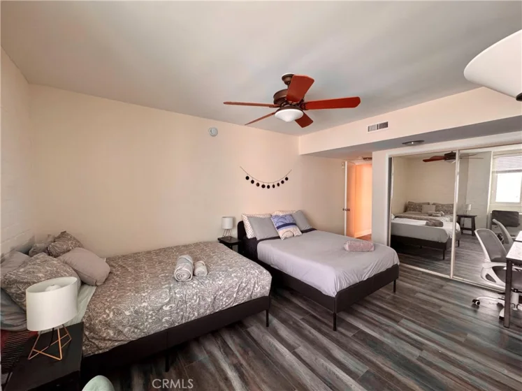 540 Kelton #502 photo 19