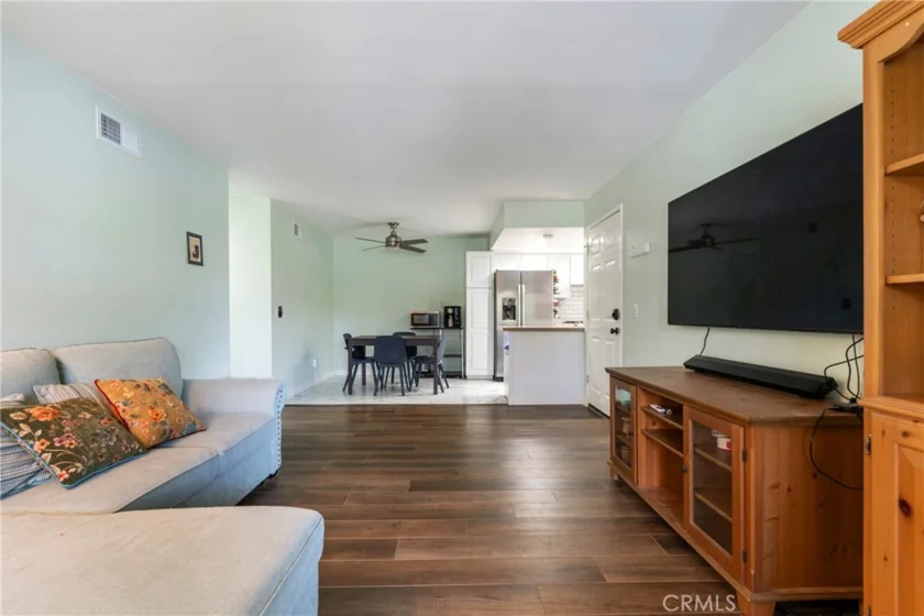 1114 W Blaine #204 photo 8