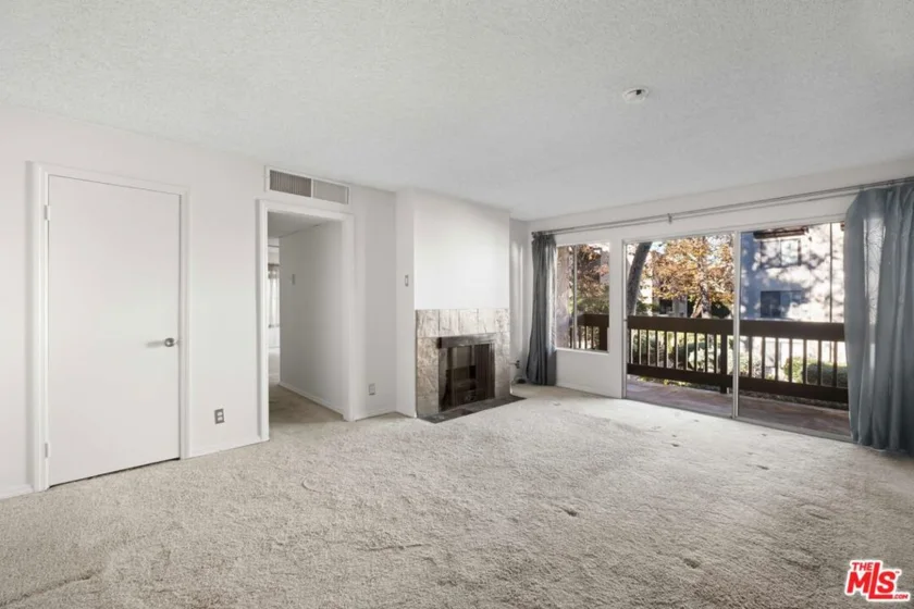2207 Summertime Lane photo 1