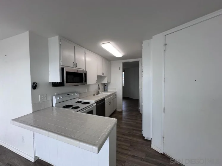 725 Redondo Court #22 photo 11