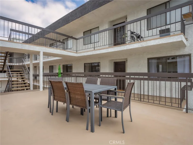 635 E Elmwood Avenue #203 photo 26