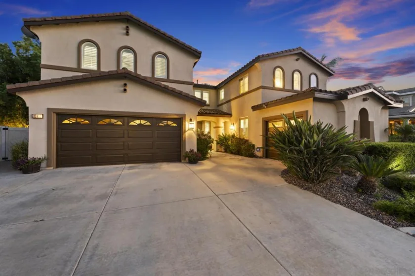 32489 Castle Court photo 1