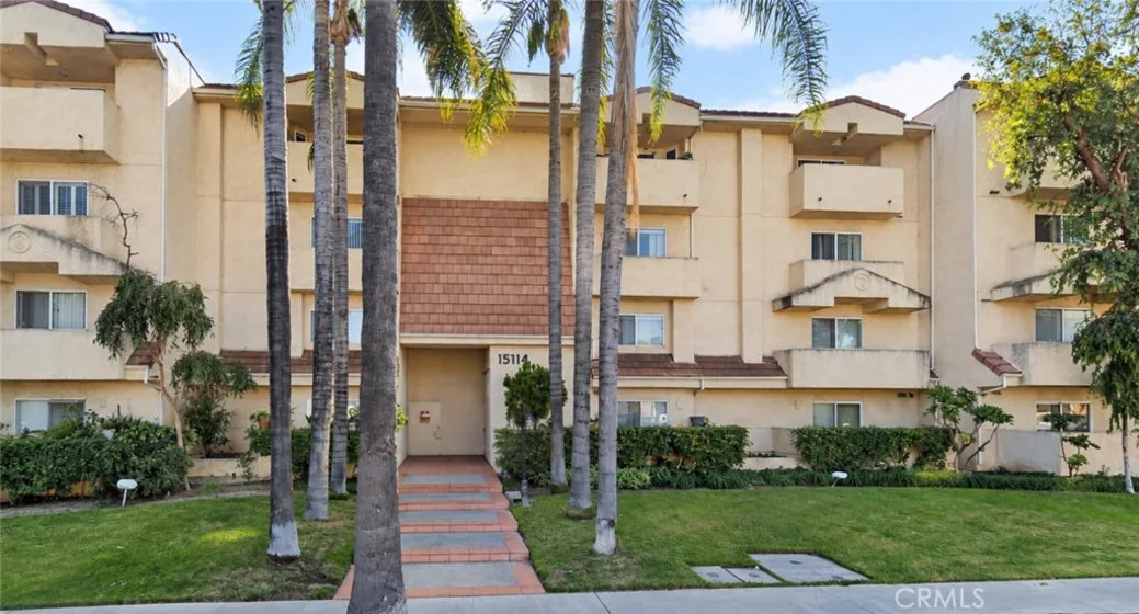 15114 Sherman Way #114 photo 1