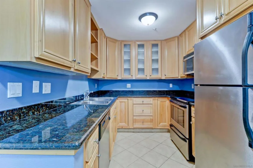 5525 Shasta Lane #201 photo 1