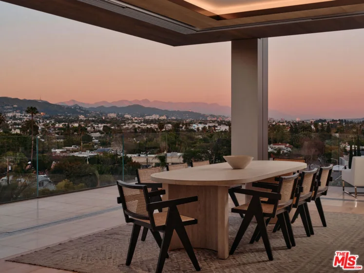 8899 Beverly Boulevard #6BE photo 1
