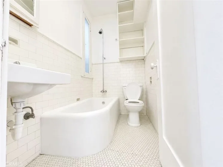 2121 James M Wood Boulevard #411 photo 7