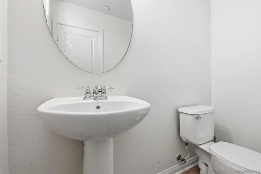 845 Harbor Cliff Way #305 photo 20