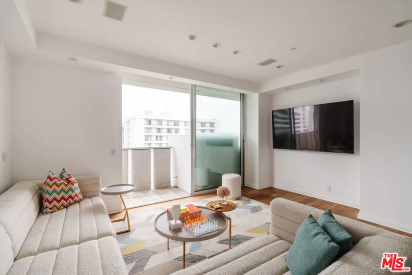 10375 Wilshire Boulevard #11H photo 24