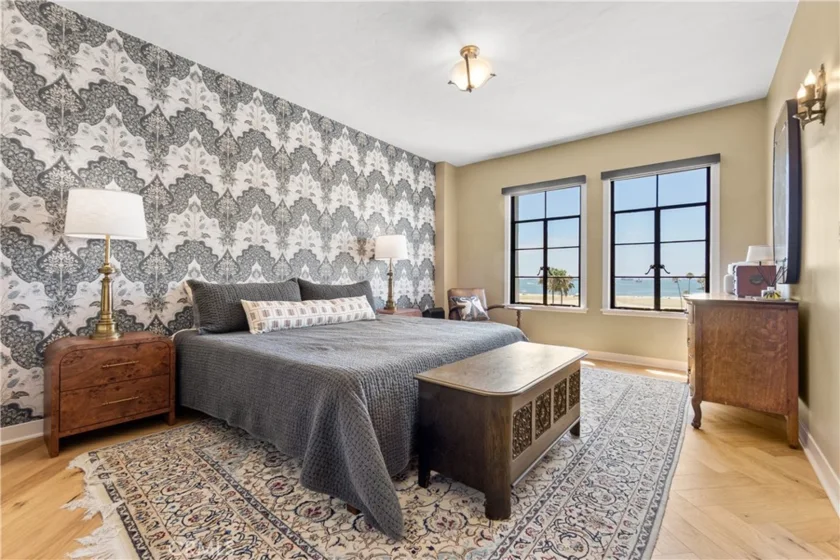 800 E Ocean Boulevard #201 photo 33