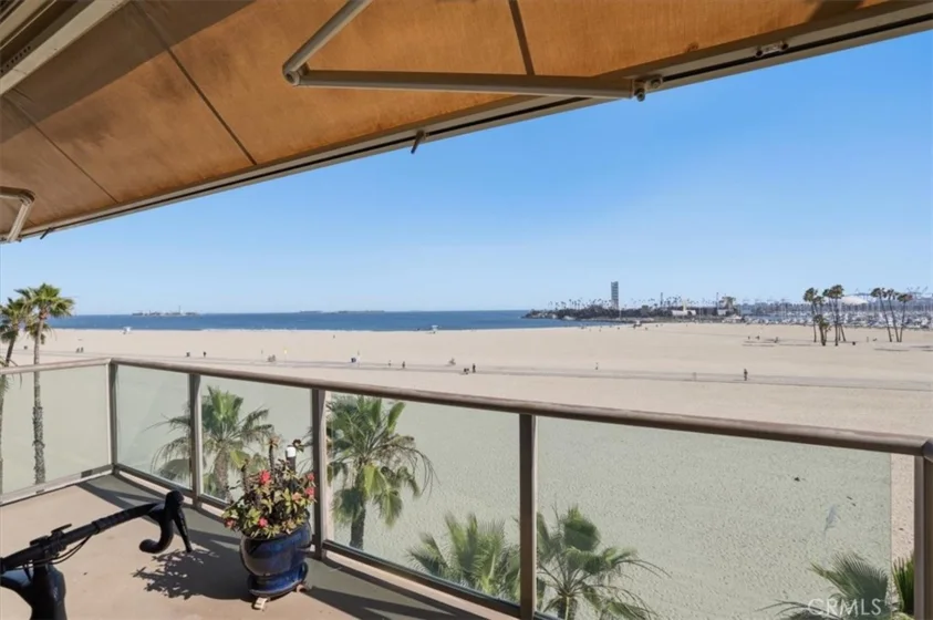 1000 E Ocean #402 photo 23