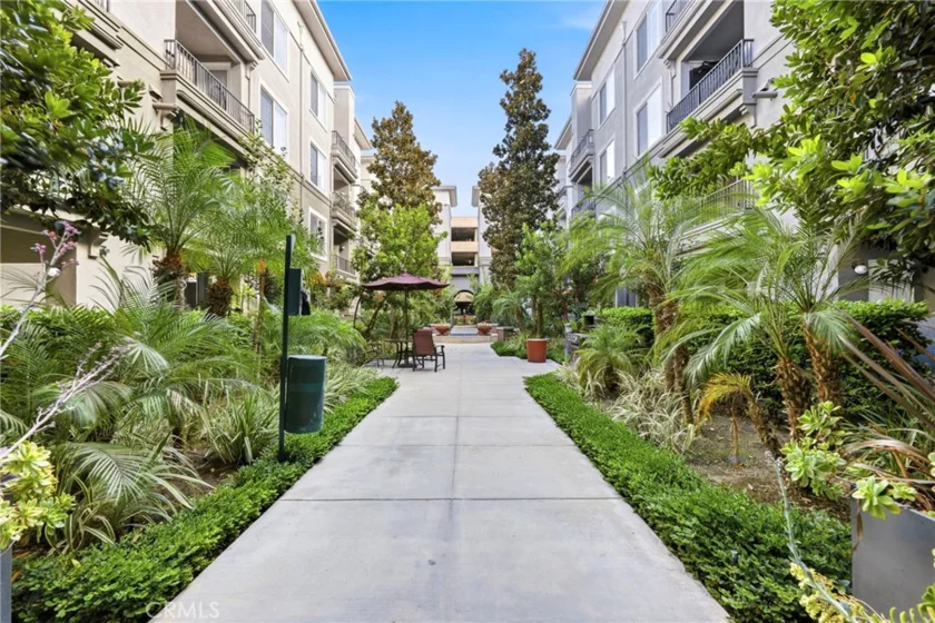 1801 E Katella Avenue #1096 photo 28