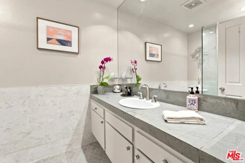 8455 Fountain Avenue #206 photo 13