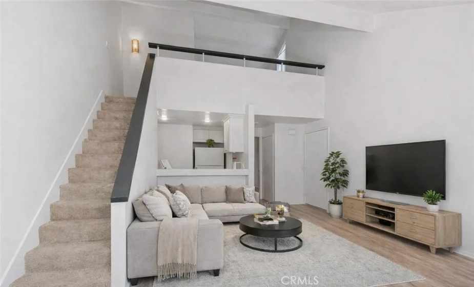 89 Lemon Grove photo 5