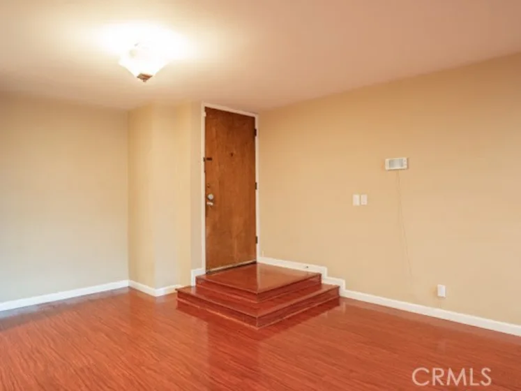 3565 Linden photo 9