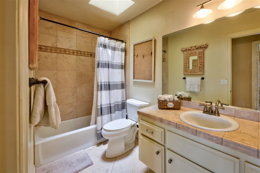 1126 San Jacinto photo 1