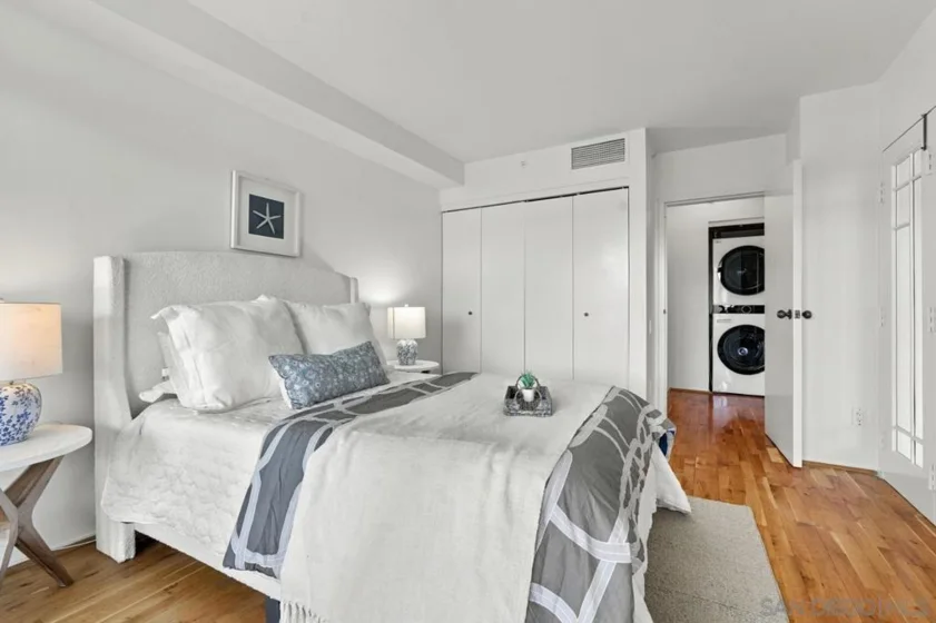 500 W Harbor Drive #504 photo 19