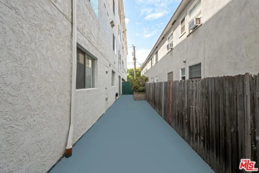 826 2nd Street #101 photo 26