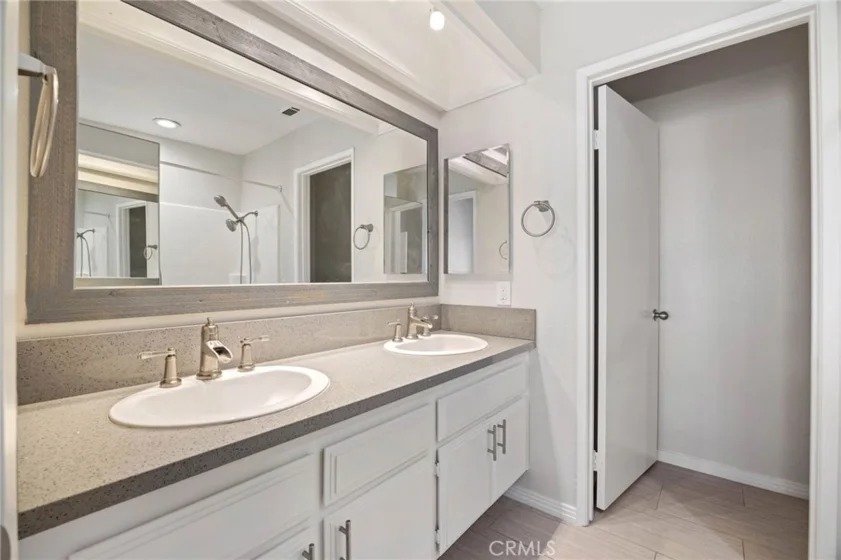 810 Baker #210 photo 13