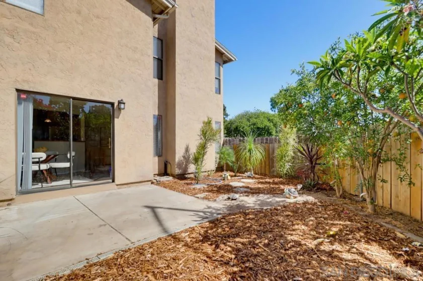 8391 Suntree Place photo 27