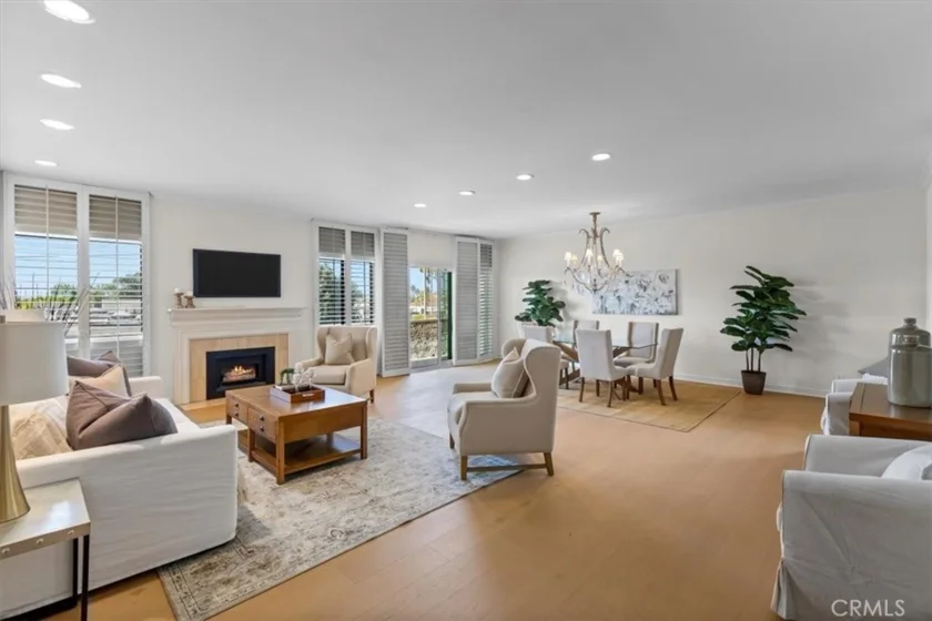 1739 Federal Avenue #302 photo 1