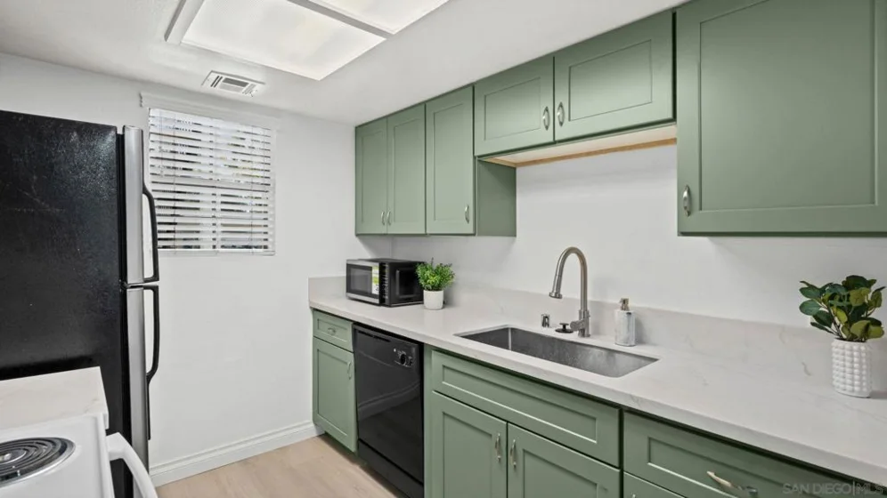 14966 Avenida Venusto #71 photo 9
