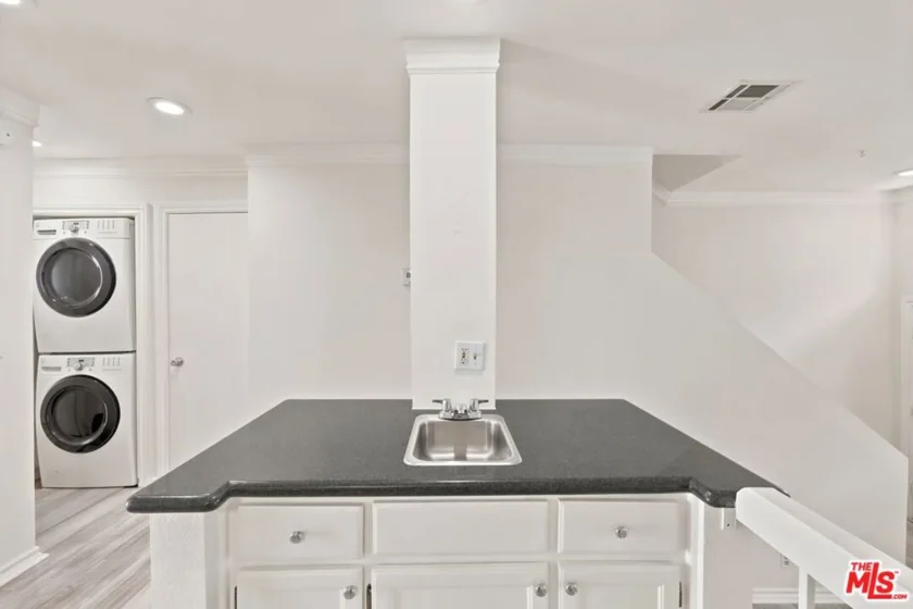 14937 Sherman Way #2 photo 12