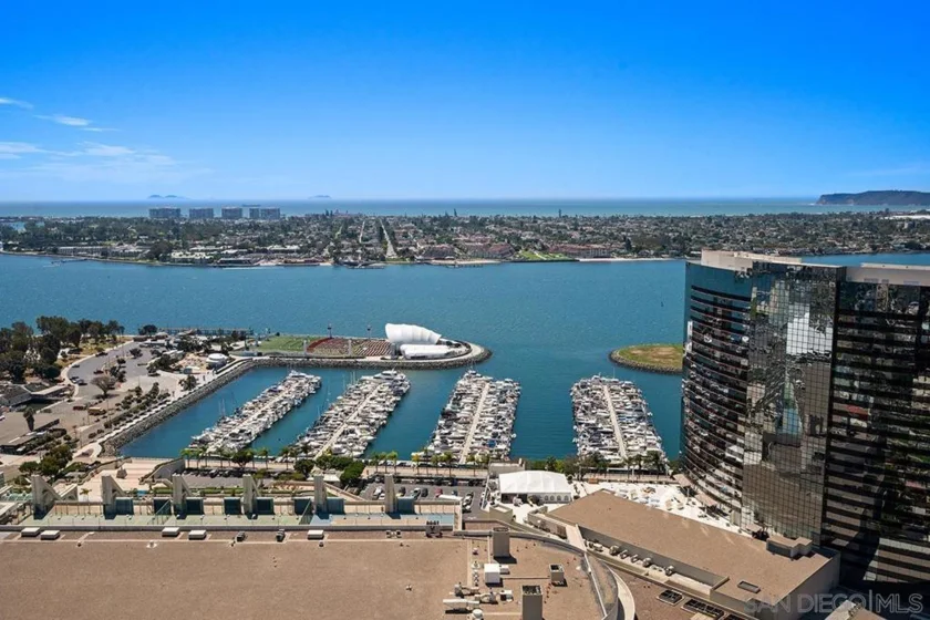 100 Harbor Drive #3504 photo 28