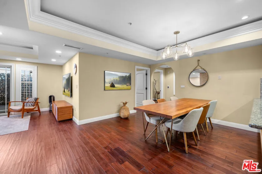 837 Crenshaw Boulevard #204 photo 41