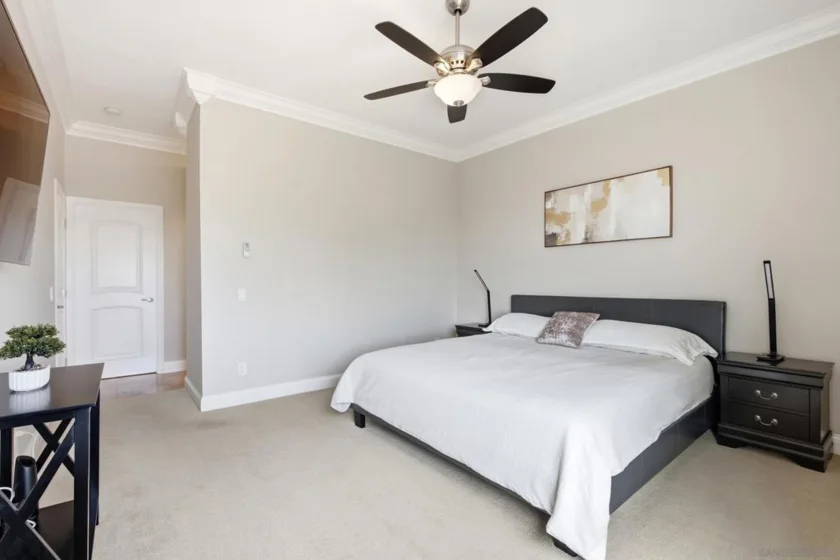 5366 La Jolla #305C photo 25