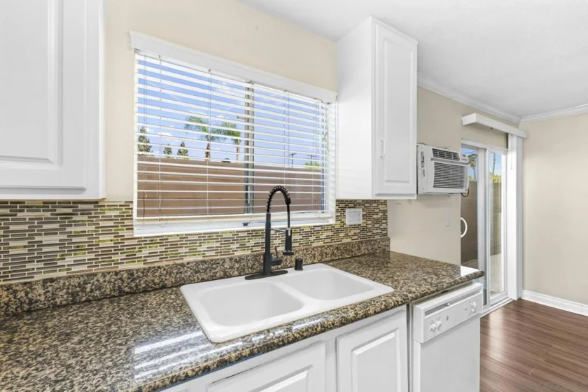 620 E Lexington Avenue #13 photo 22
