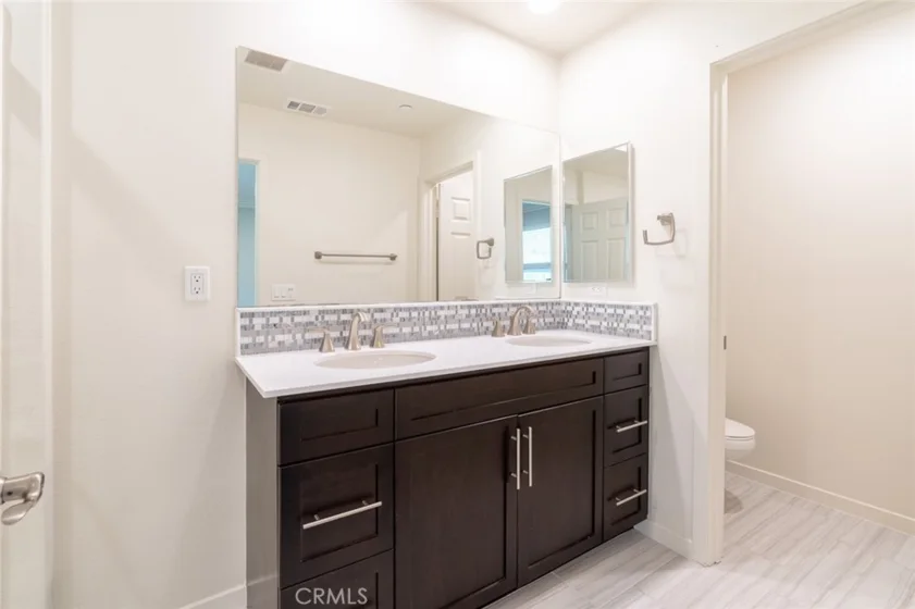 334 Mission Terrace Avenue photo 23