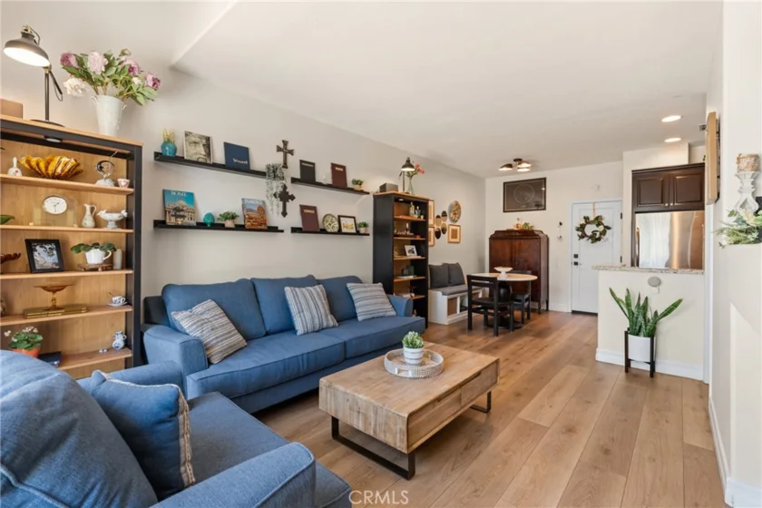 8567 E Tioga photo 3