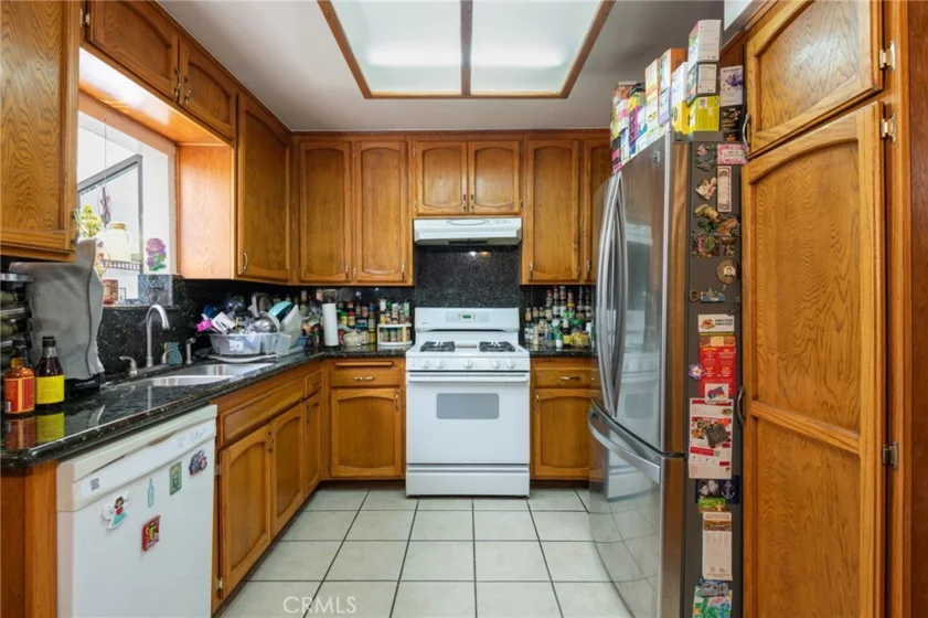 15106 Nordhoff photo 48