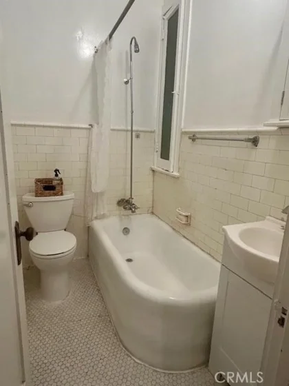 2121 James M Wood Boulevard #205 photo 3