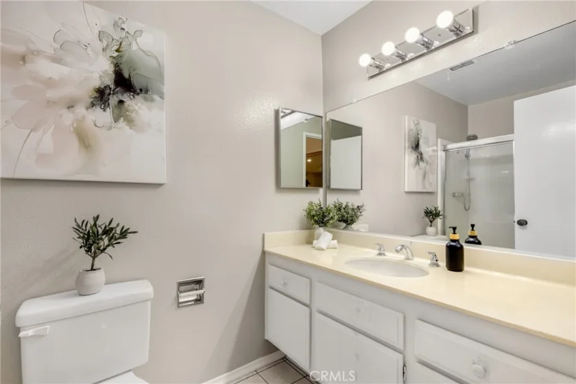 6021 Lindley Avenue #12 photo 14