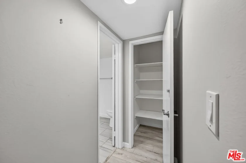 2700 Cahuenga Boulevard #4220 photo 3