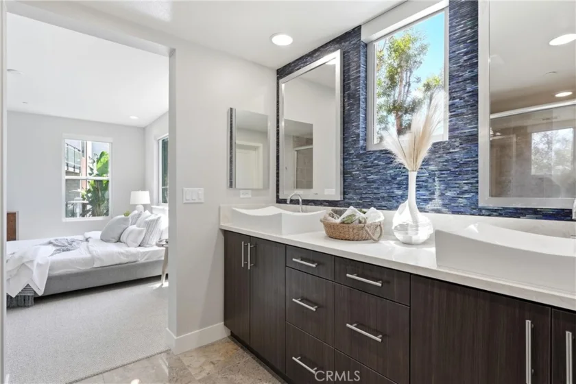 43 Gramercy photo 28