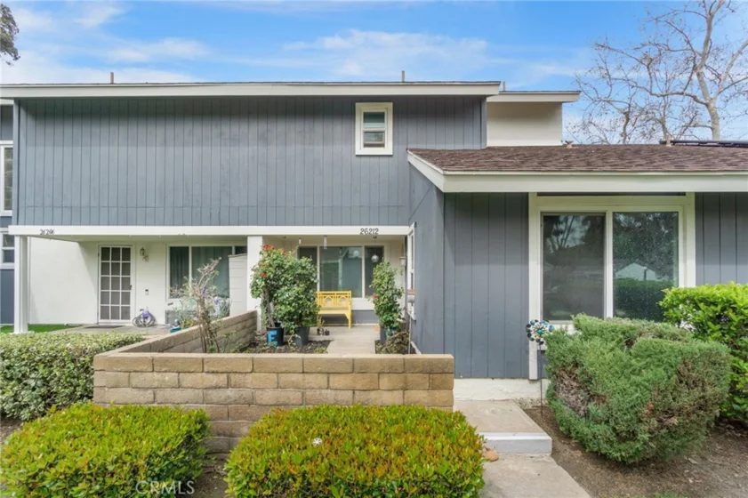 26212 Country Court photo 1