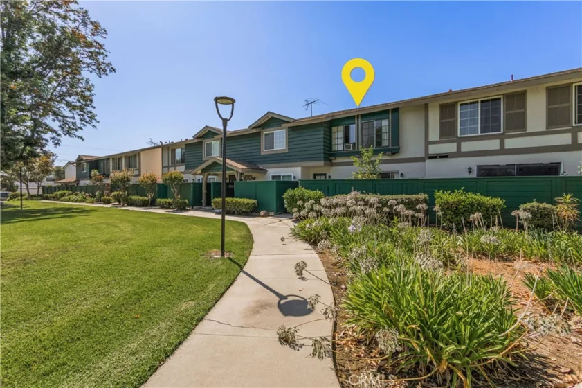 8170 Glengarry photo 4