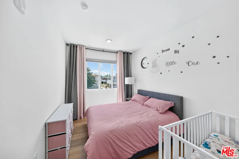 820 S Wilton Place #201 photo 11