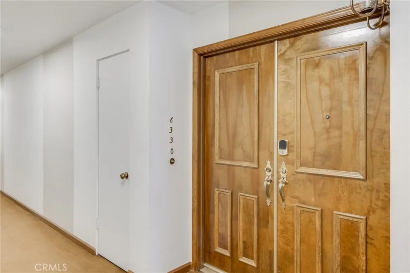 6330 Riviera photo 5