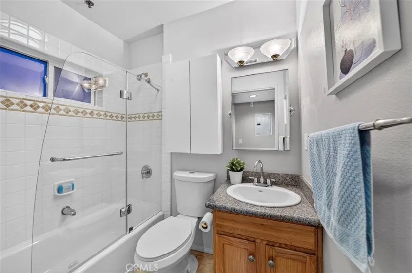 11124 Burbank Boulevard #108 photo 29