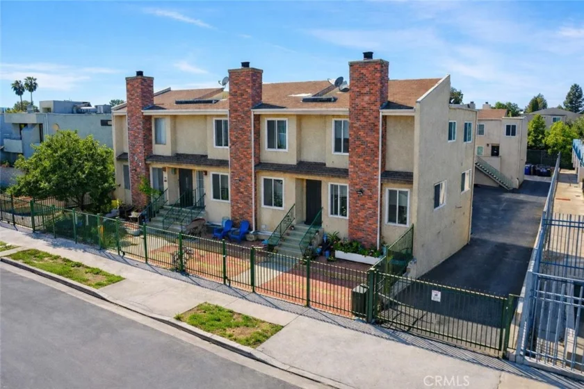 9053 Willis photo 1