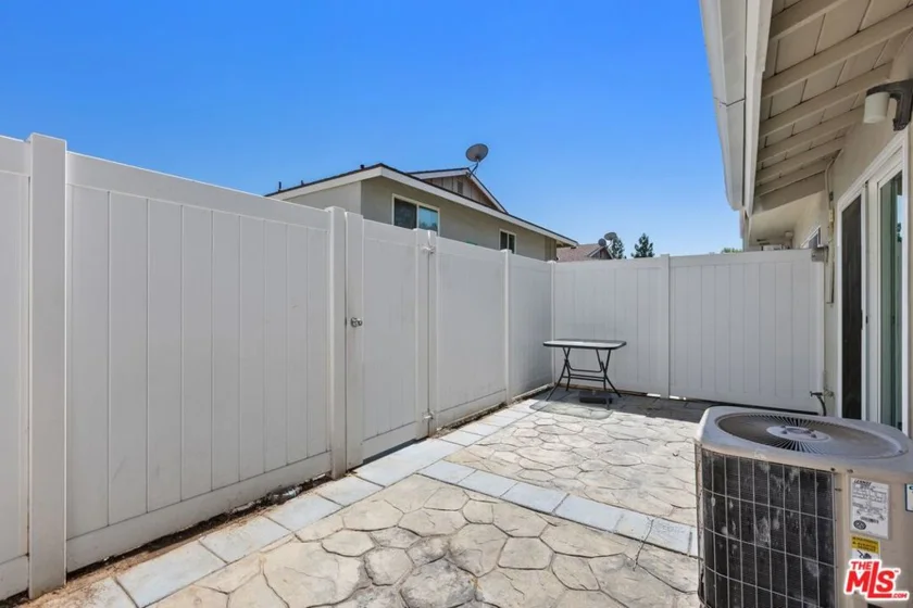 4528 Bates Drive photo 20