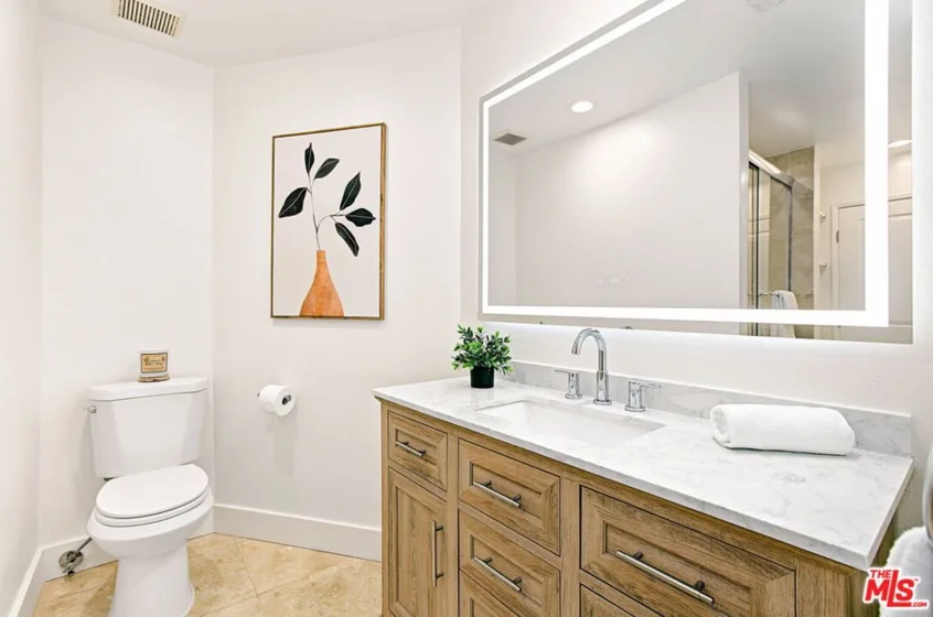 839 Larrabee Street #2 photo 28