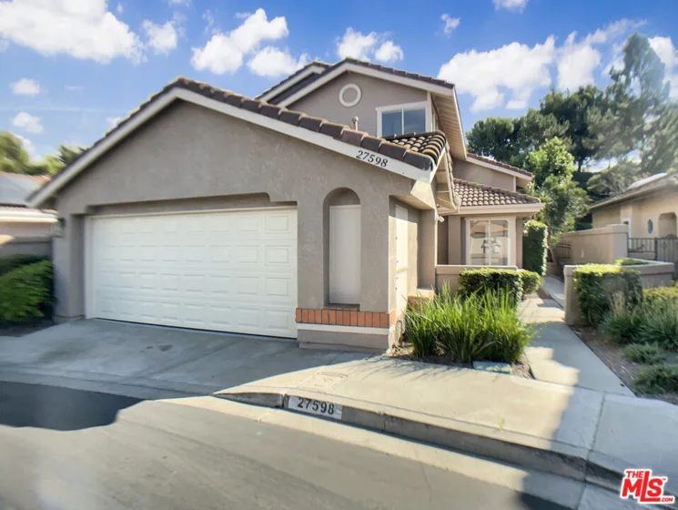 27598 Paseo Sonata photo 1