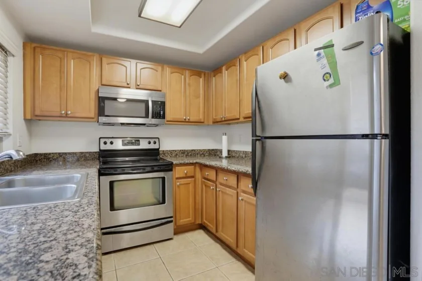 1451 N Broadway #B photo 5