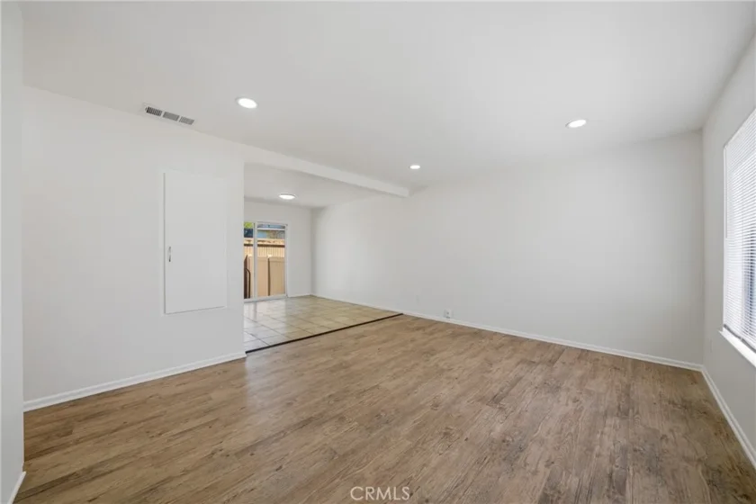 3469 Columbia photo 9