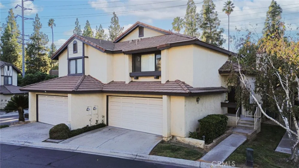 5050 Canyon Crest Drive photo 1