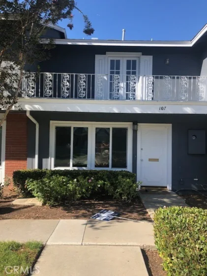 107 Lexington photo 1